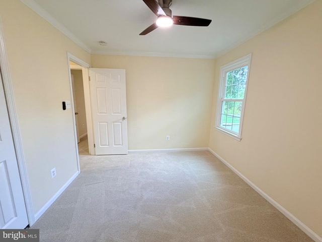 8853 APPLECROSS LN, Springfield, VA 22153