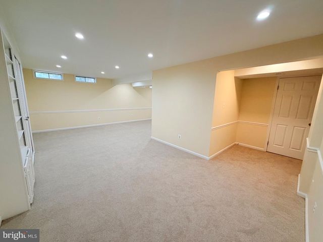 8853 APPLECROSS LN, Springfield, VA 22153