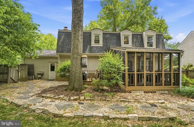 8853 APPLECROSS LN, Springfield, VA 22153