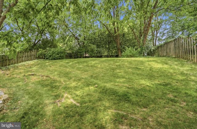 8853 APPLECROSS LN, Springfield, VA 22153