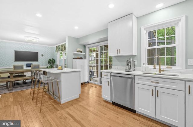 8853 APPLECROSS LN, Springfield, VA 22153