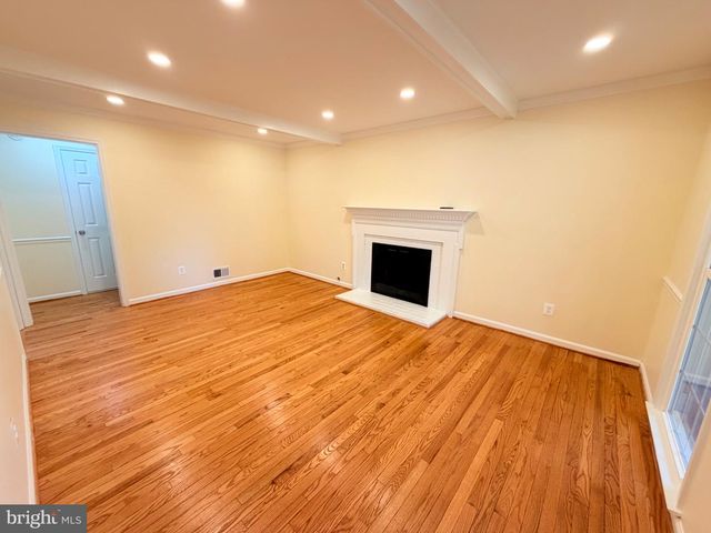 8853 APPLECROSS LN, Springfield, VA 22153