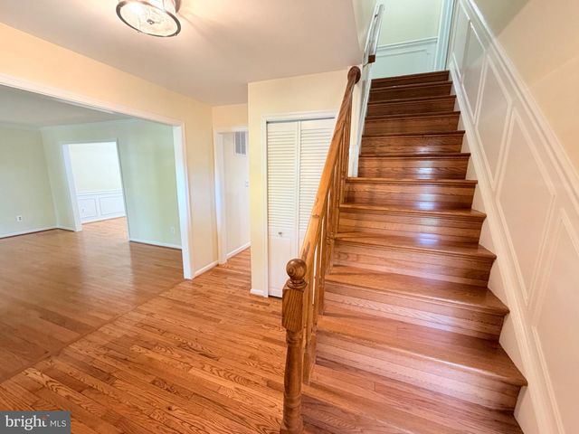 8853 APPLECROSS LN, Springfield, VA 22153