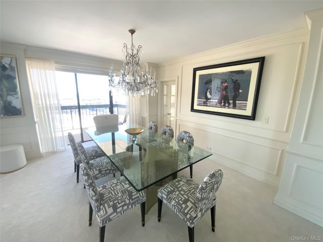 27010 Grand Central Parkway 17E, Floral Park, NY 11005