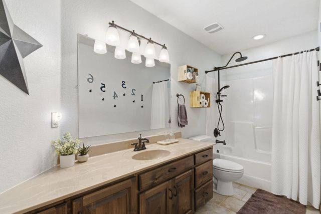 19 Mikayla Dr Drive, Lampe, MO 65681