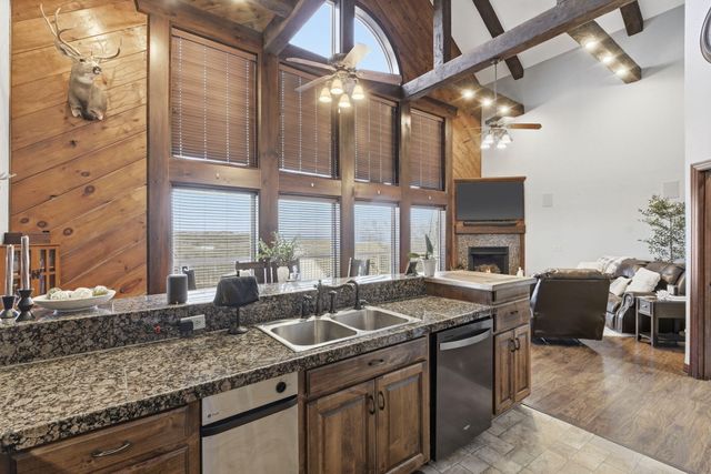 19 Mikayla Dr Drive, Lampe, MO 65681