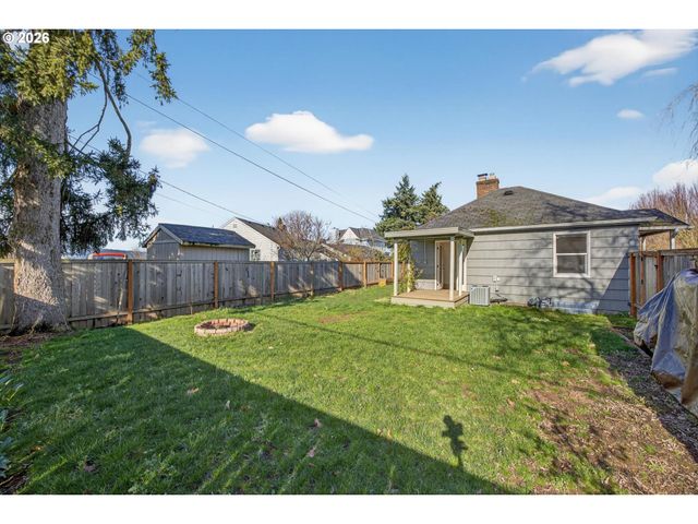 6505 N KNOWLES Ave, Portland, OR 97217