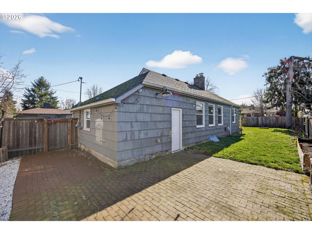 6505 N KNOWLES Ave, Portland, OR 97217