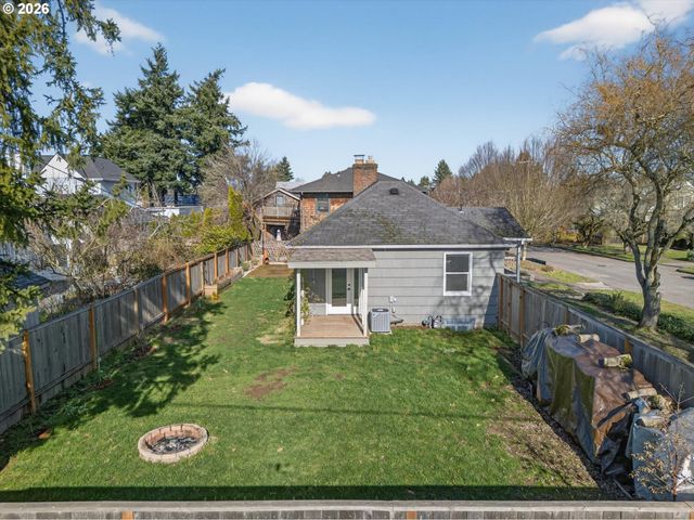 6505 N KNOWLES Ave, Portland, OR 97217