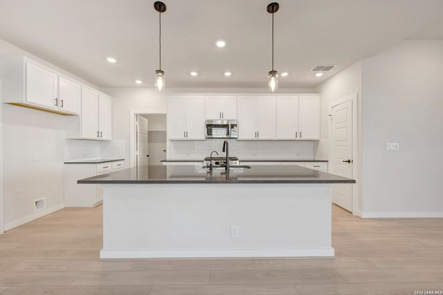 120 ARLO PT, New Braunfels, TX 78130