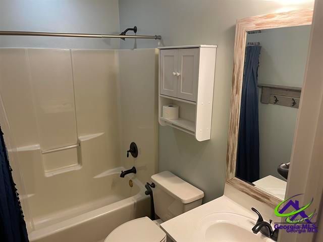 304 Jubilee Circle, Bonaire, GA 31005