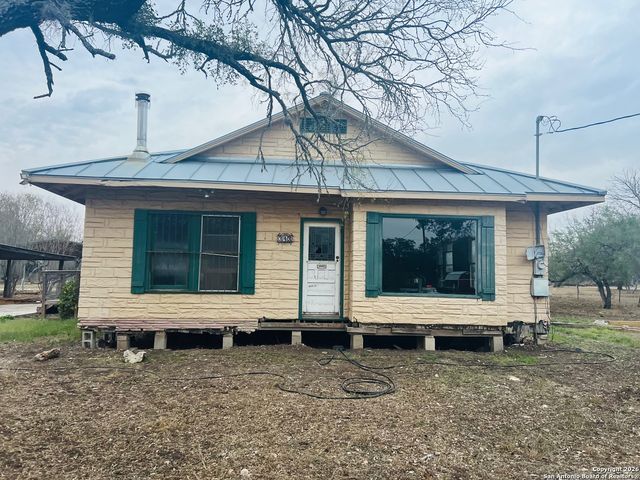 313 County Road 468, Castroville, TX 78009