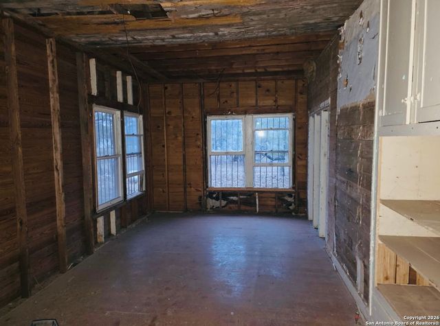 313 County Road 468, Castroville, TX 78009