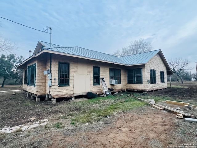313 County Road 468, Castroville, TX 78009