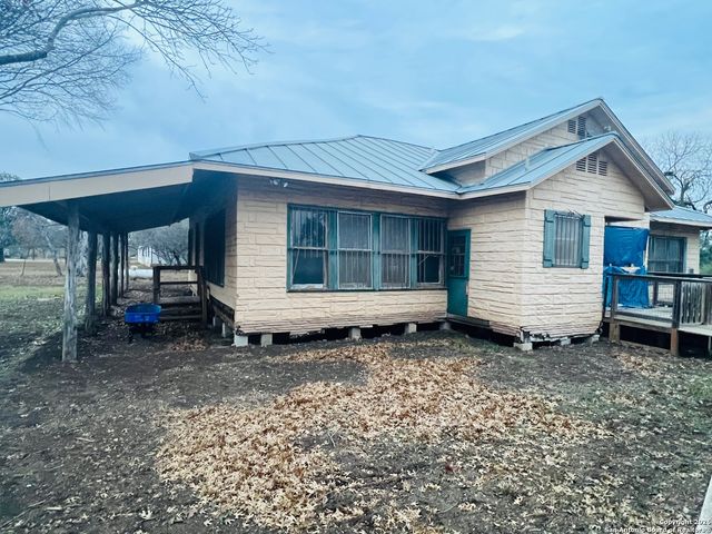 313 County Road 468, Castroville, TX 78009