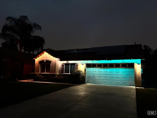 9906 Pyramid Peak Drive, Bakersfield, CA 93311