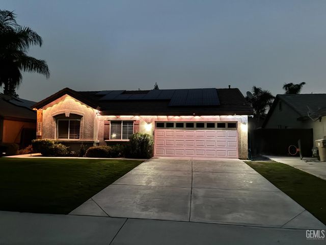 9906 Pyramid Peak Drive, Bakersfield, CA 93311