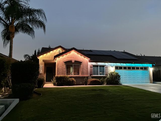 9906 Pyramid Peak Drive, Bakersfield, CA 93311