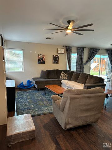 9906 Pyramid Peak Drive, Bakersfield, CA 93311