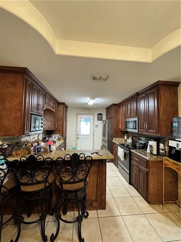 704 S 17th Street, Hidalgo, TX 78557