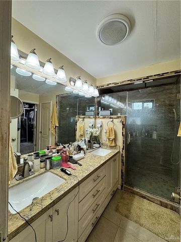 704 S 17th Street, Hidalgo, TX 78557