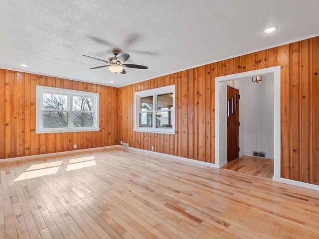 3525 Fair Avenue, Davenport, IA 52806