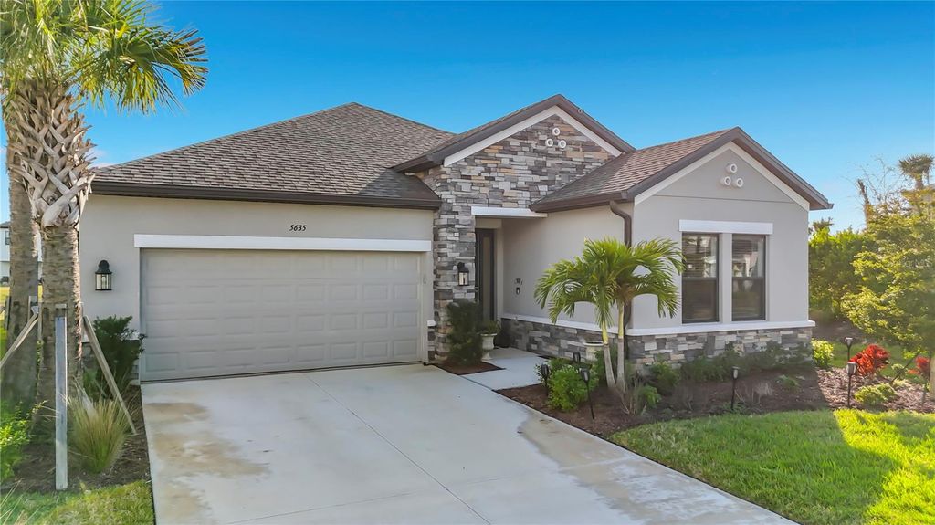 5635 BLUE REEF PLACE, Nokomis, FL 34275