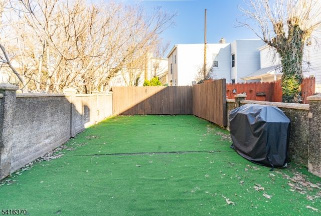 527 N 3Rd St, East Newark Boro, NJ 07029