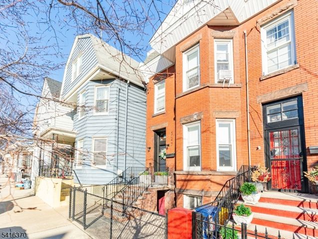 527 N 3Rd St, East Newark Boro, NJ 07029