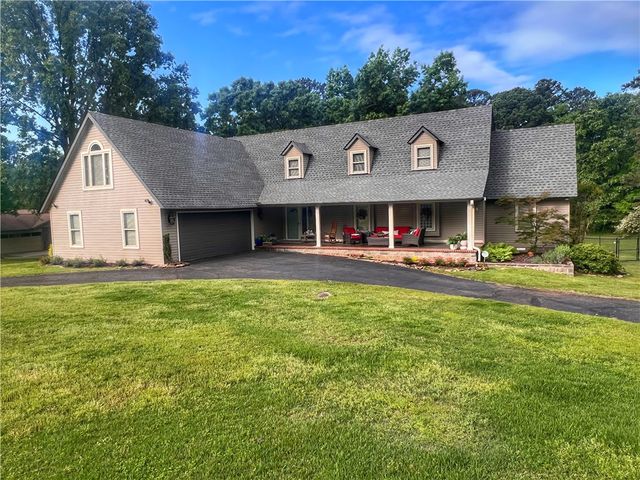 1402 Normandy Circle, Russellville, AR 72802