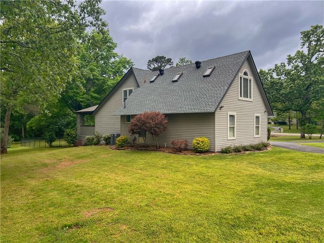 1402 Normandy Circle, Russellville, AR 72802