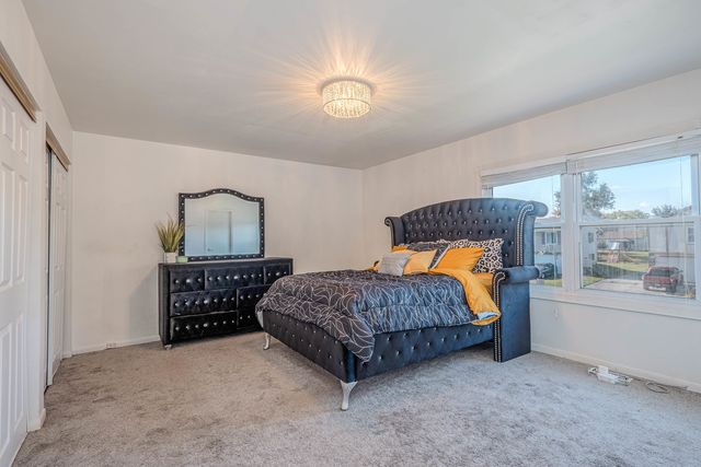 3411 Montmarte Avenue, Hazel Crest, IL 60429