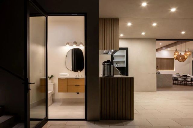 601 N Cedros, Solana Beach, CA 92075