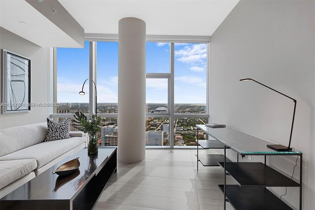 851 NE 1st Avenue PH4912, Miami, FL 33132