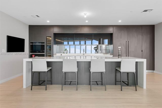 851 NE 1st Avenue PH4912, Miami, FL 33132