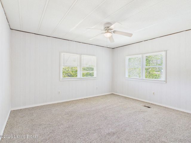 136 Beech Ct, Elizabethtown, KY 42701