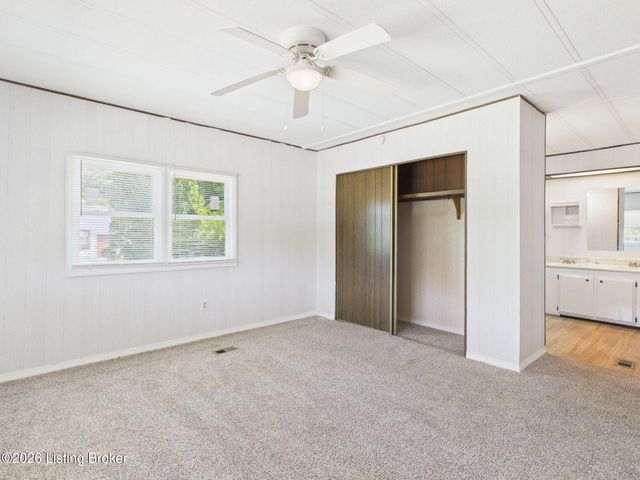 136 Beech Ct, Elizabethtown, KY 42701