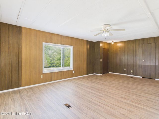 136 Beech Ct, Elizabethtown, KY 42701