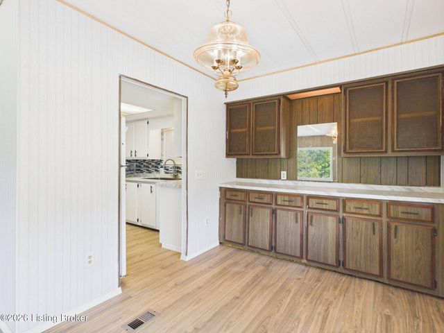 136 Beech Ct, Elizabethtown, KY 42701