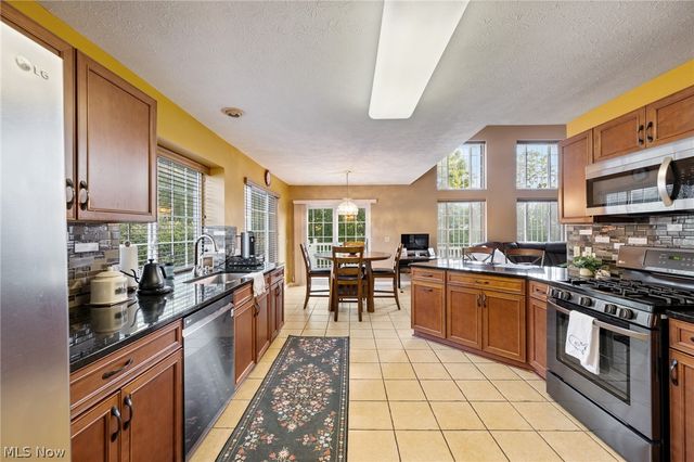 4851 Gateway Drive, Medina, OH 44256