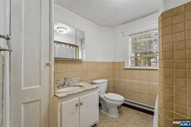 406-408 3rd Avenue, Newark, NJ 07107