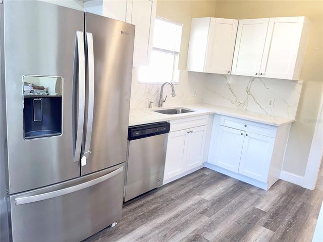 1121 10TH AVENUE S, St Petersburg, FL 33705
