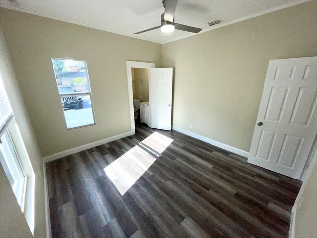 1121 10TH AVENUE S, St Petersburg, FL 33705