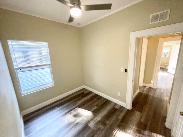 1121 10TH AVENUE S, St Petersburg, FL 33705