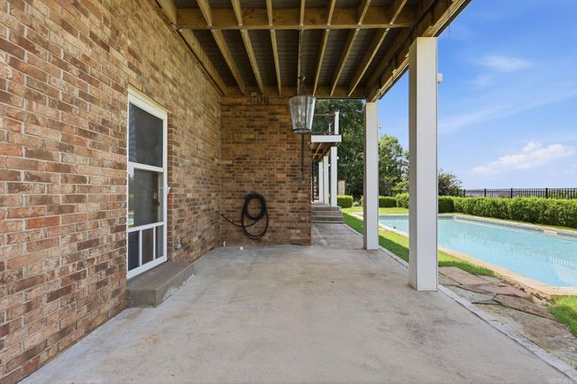 2 Greathouse Bend, Little Rock, AR 72207