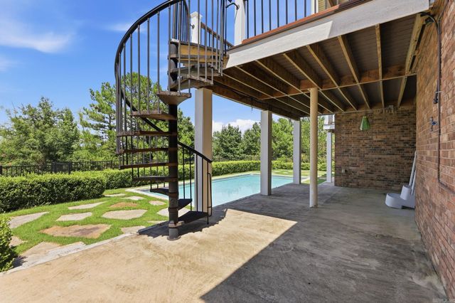 2 Greathouse Bend, Little Rock, AR 72207