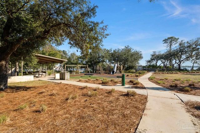 5314 North Shore Rd, Pensacola, FL 32507