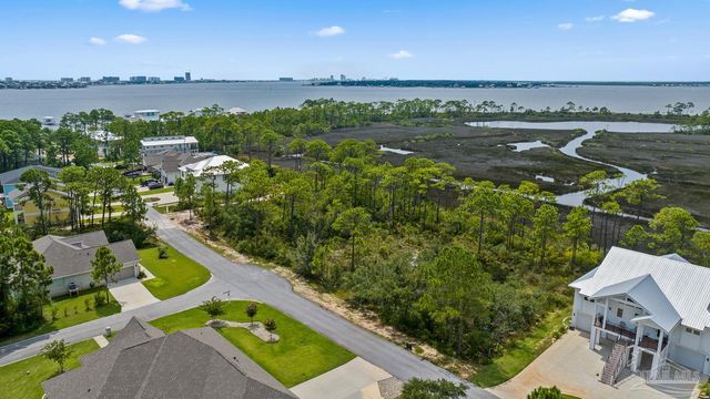 5314 North Shore Rd, Pensacola, FL 32507