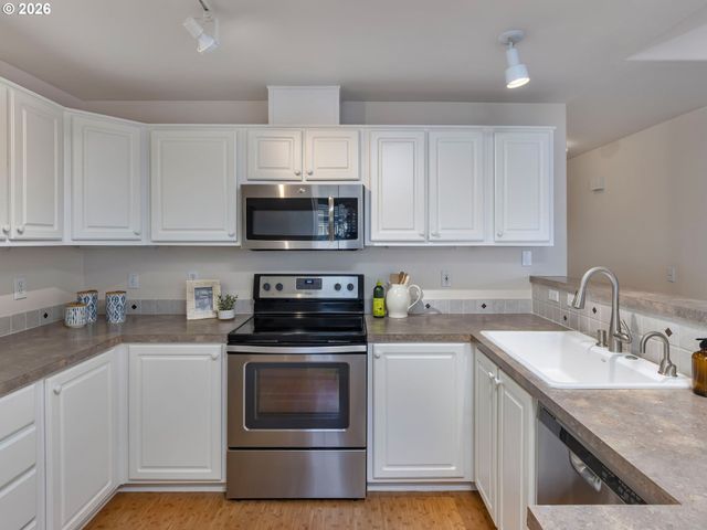 16248 Sw AUDUBON St 204, Beaverton, OR 97003