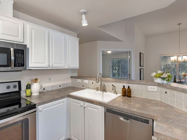 16248 Sw AUDUBON St 204, Beaverton, OR 97003